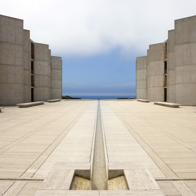 Louis Kahn Salk Institute in La Jolla, California